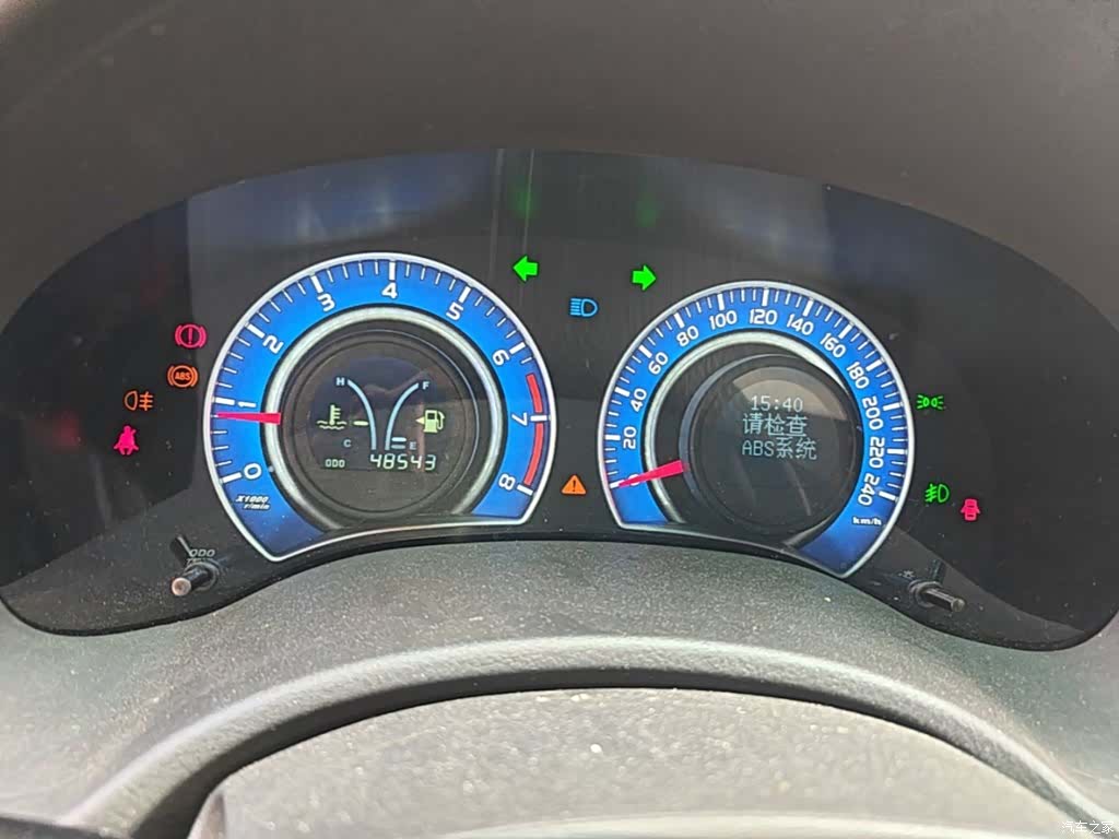 BYD L3, 2014 8