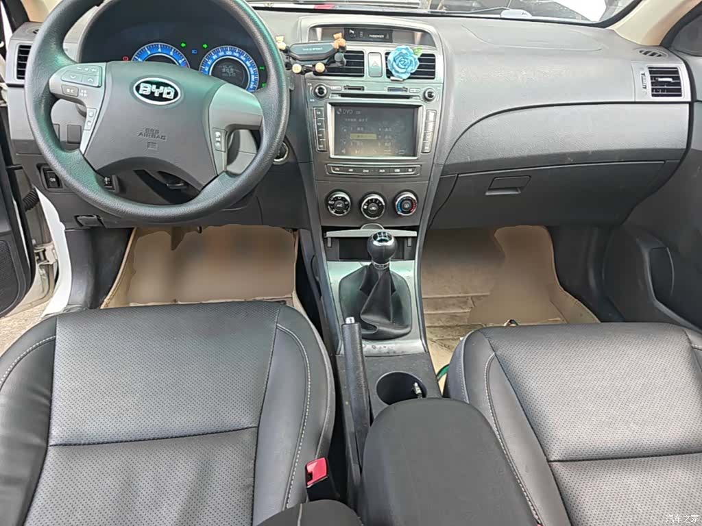 BYD L3, 2014 6