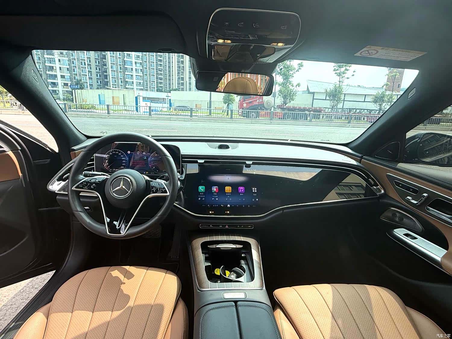 Mercedes-Benz E-Class, 2023 4