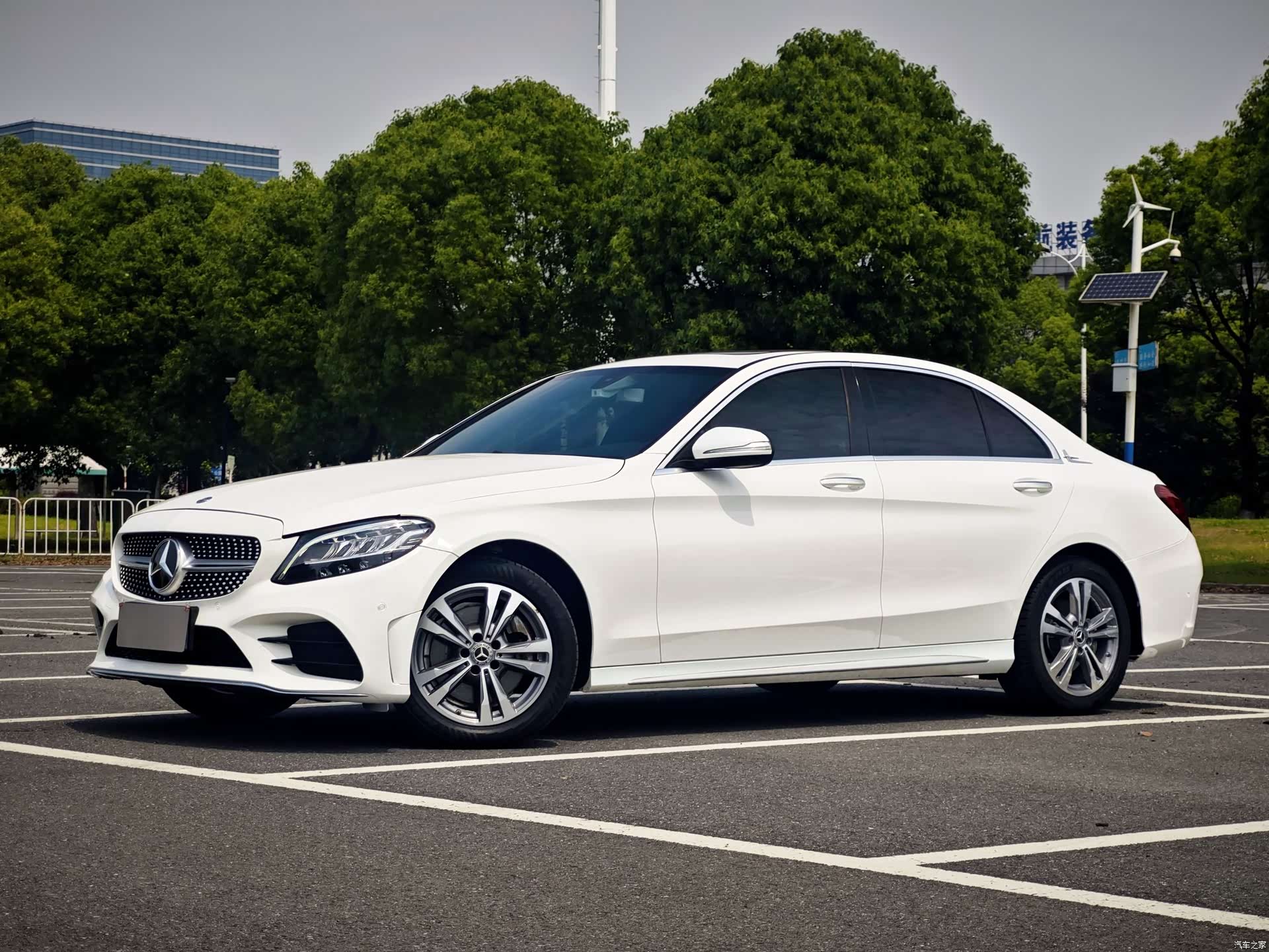 Mercedes-Benz C-Class, 2020 1