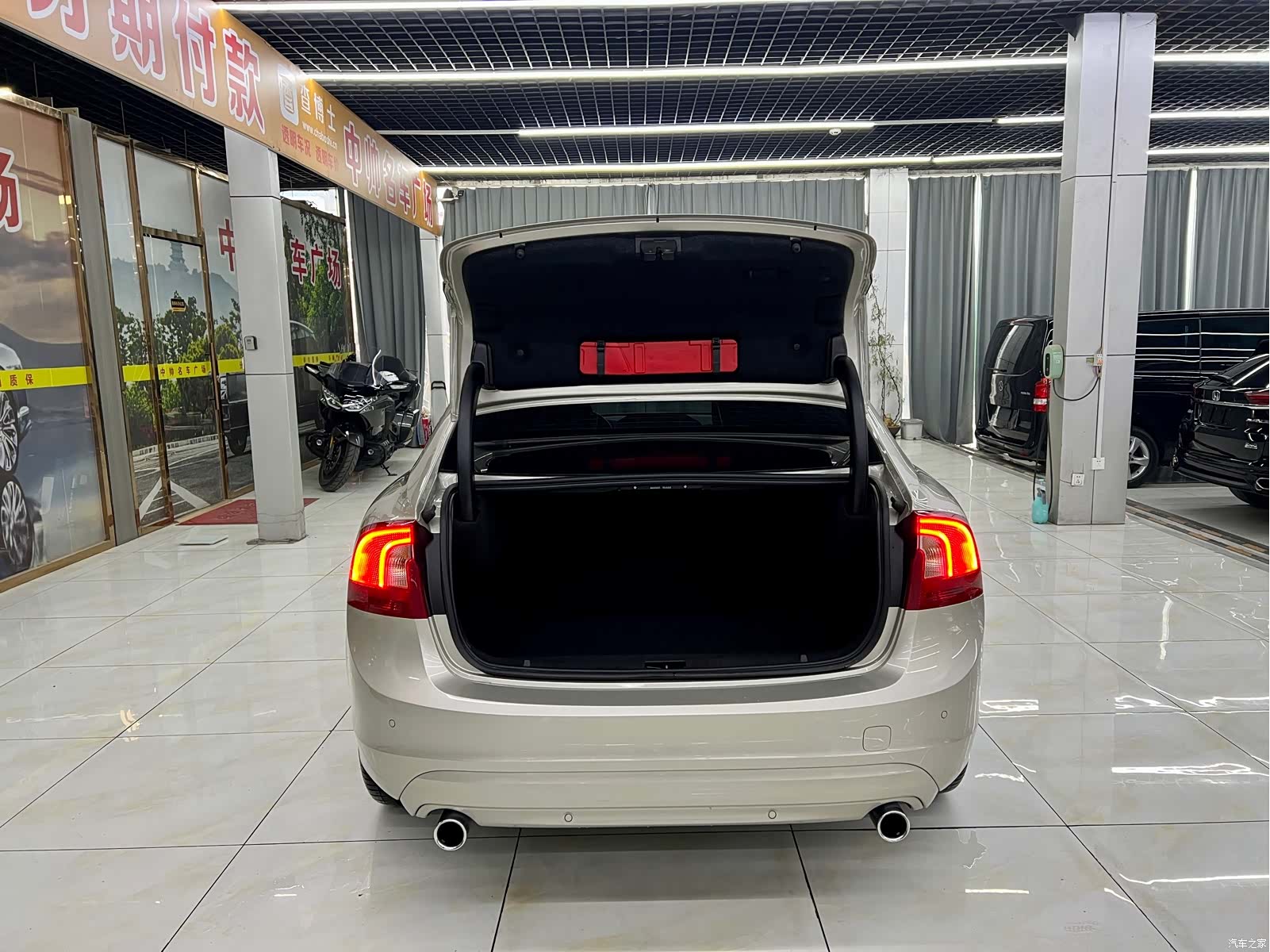Volvo S60, 2019 8