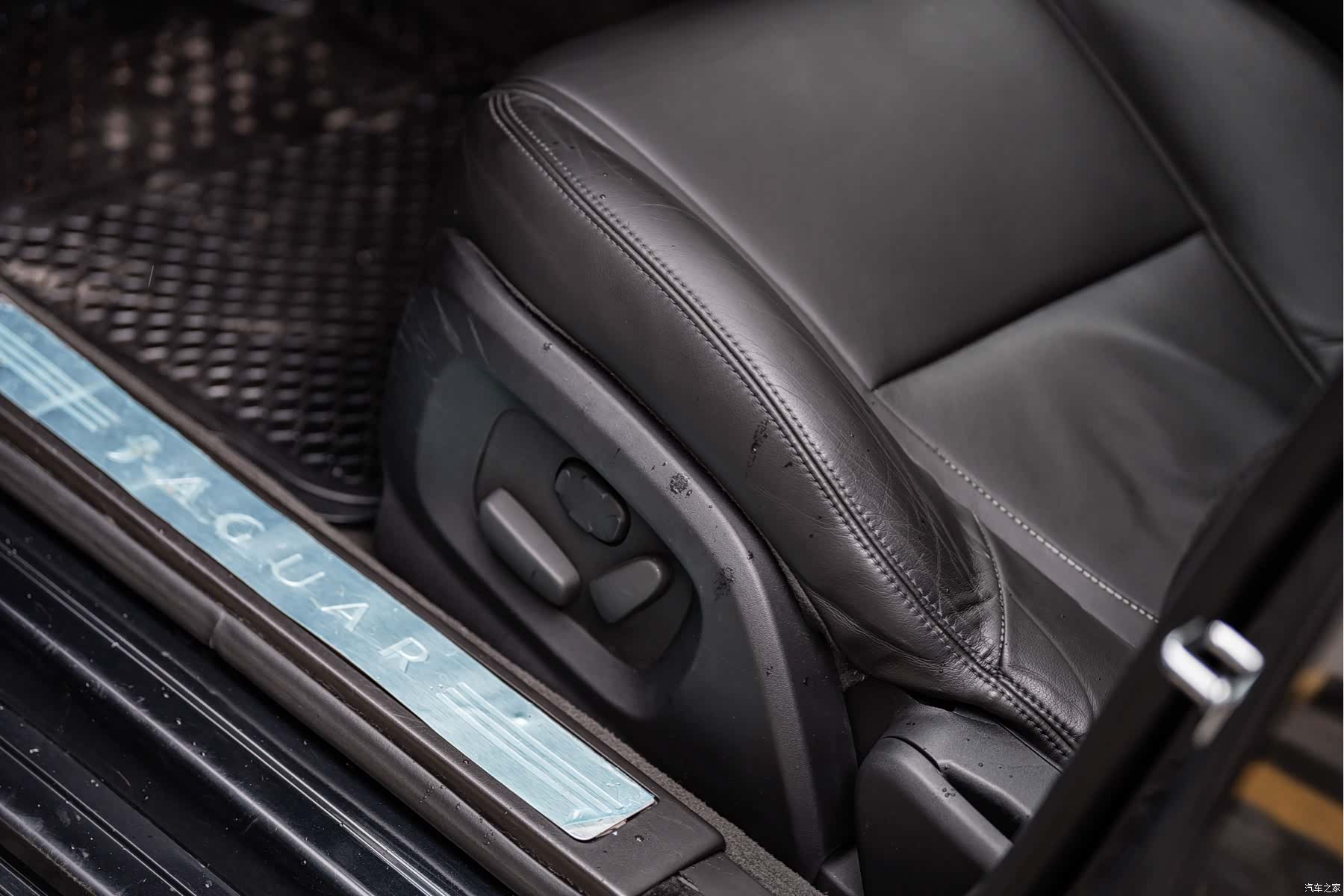 Jaguar XF, 2011 7