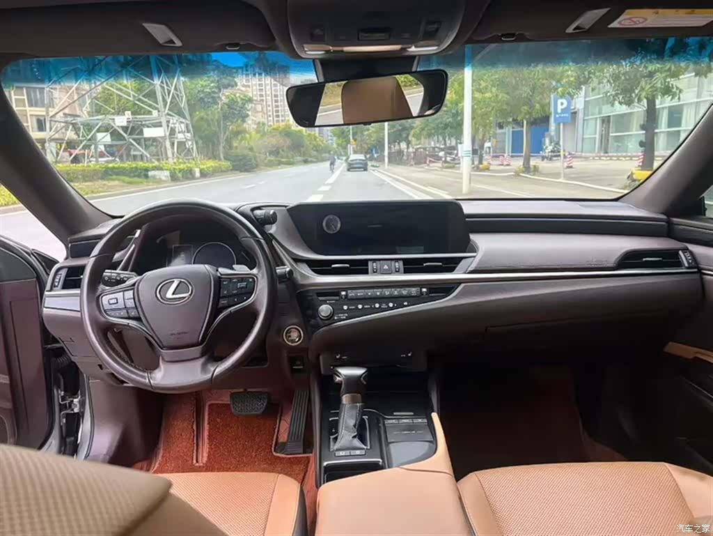 Lexus ES, 2020 14