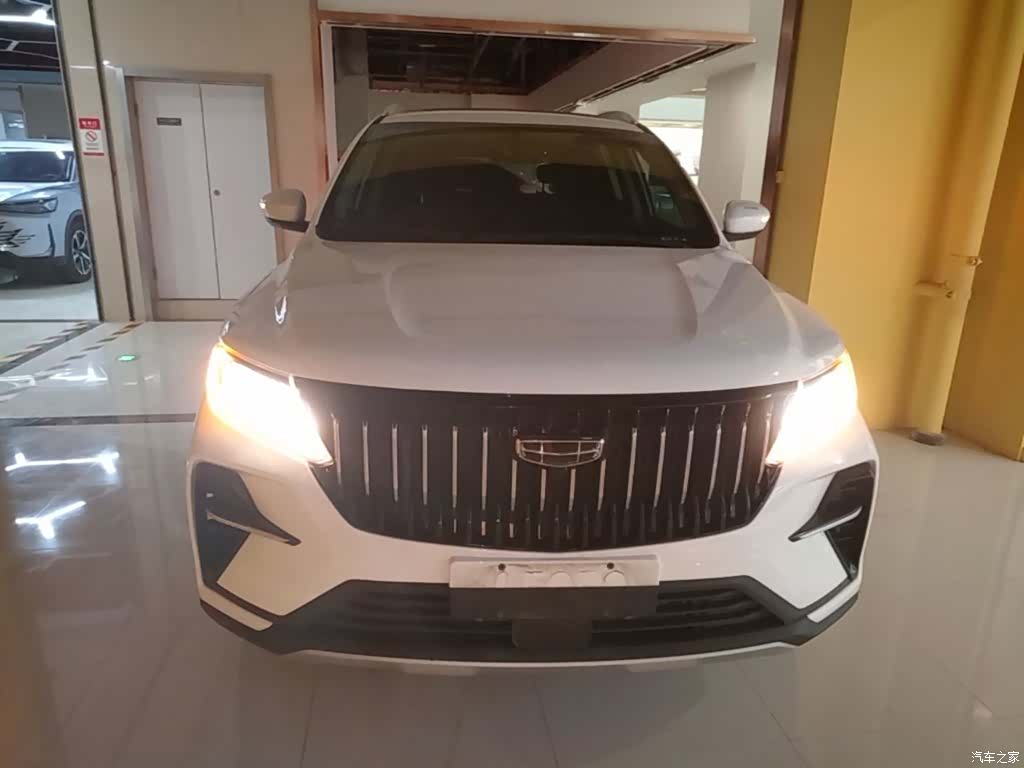 Geely X6, 2023 3