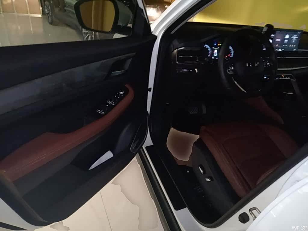 Geely X6, 2023 16