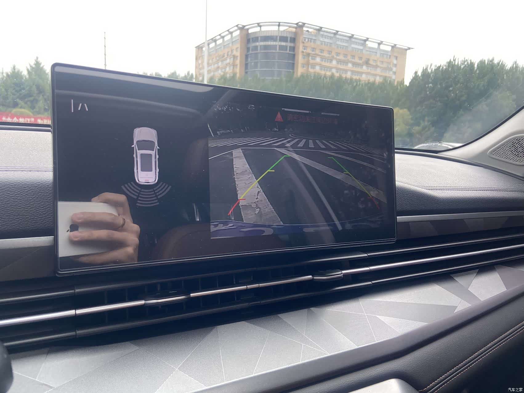 Geely X6, 2022 10