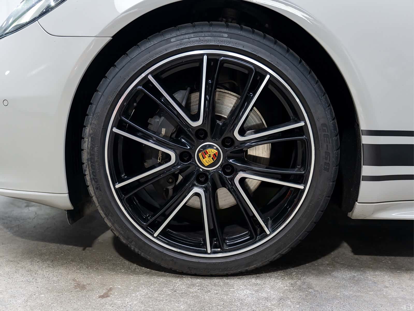 Porsche Panamera, 2023 все фото