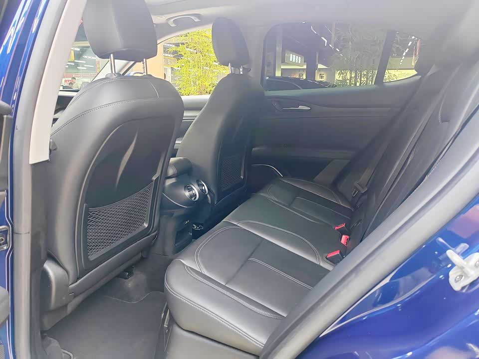 Alfa Romeo Stelvio Alfa Romeo Stelvio