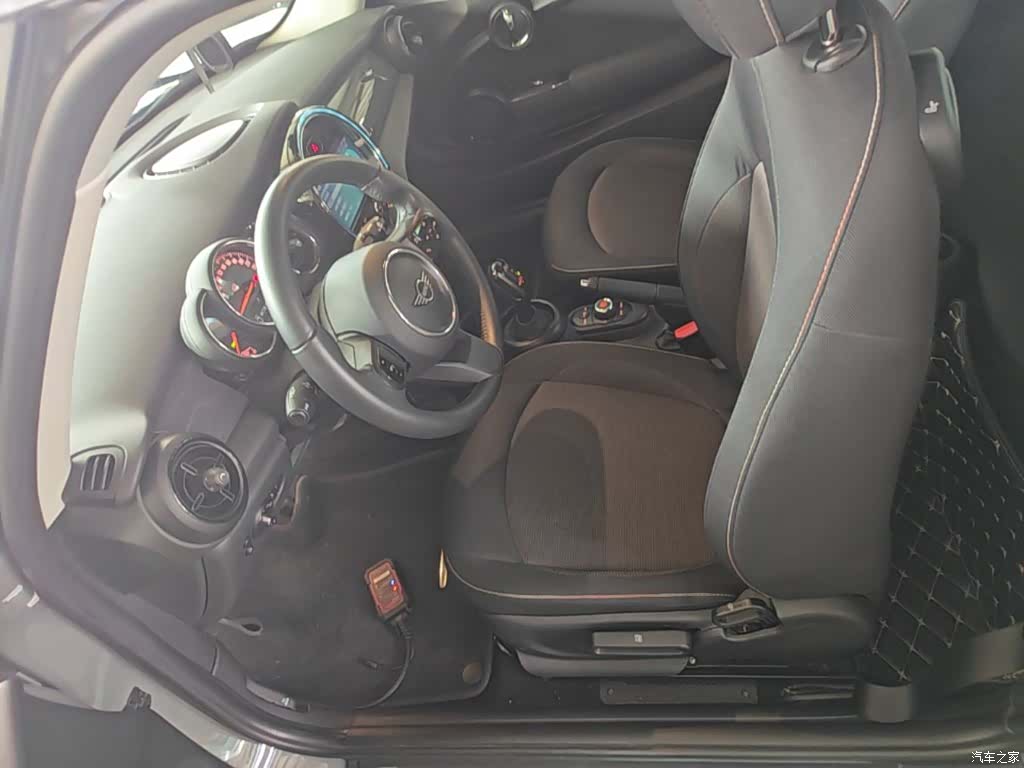 Mini ONE, 2021 14