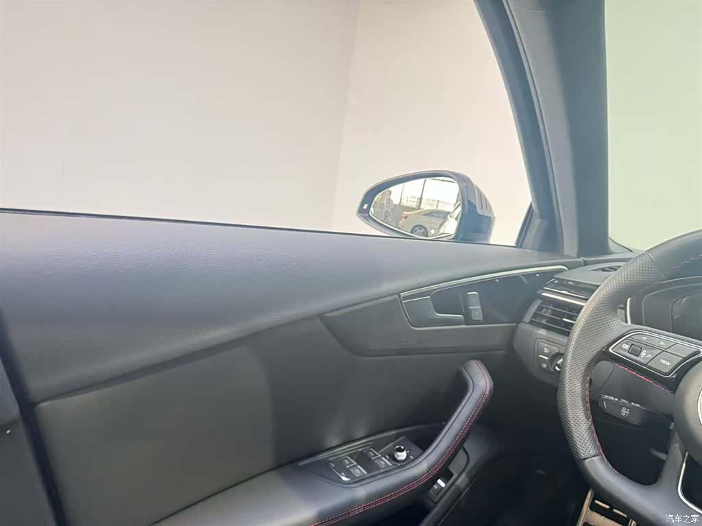 Audi A4L, 2025 15
