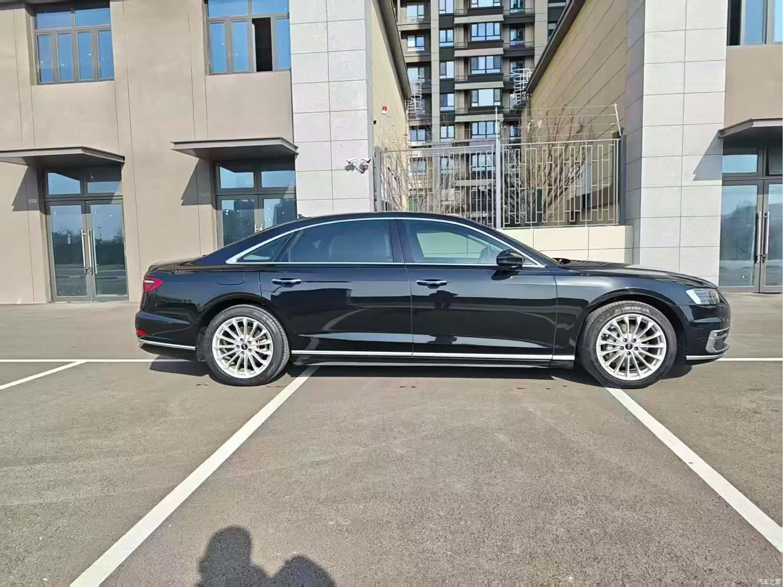 Audi A8L, 2022 все фото