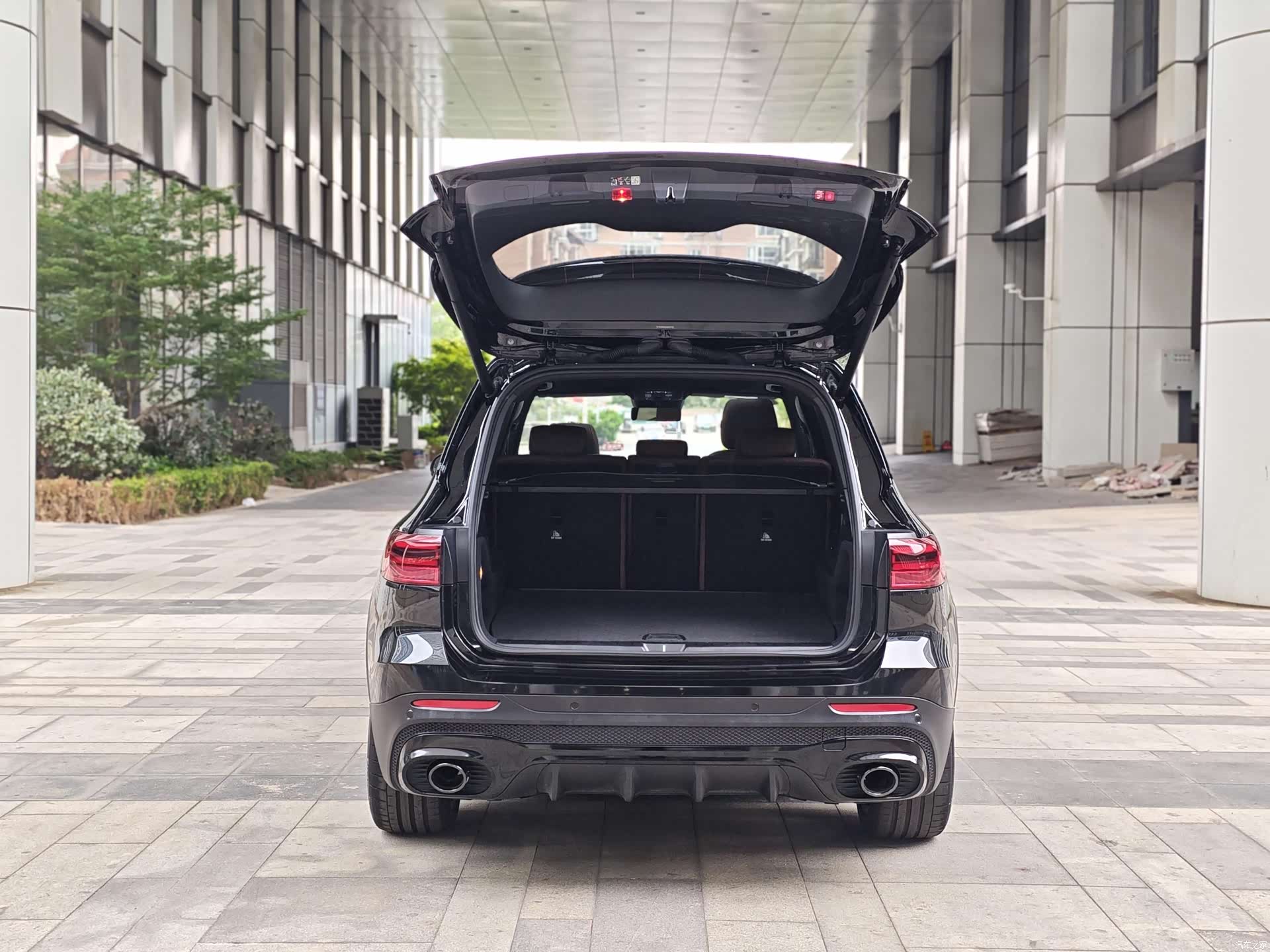 Mercedes-Benz GLB, 2025 38