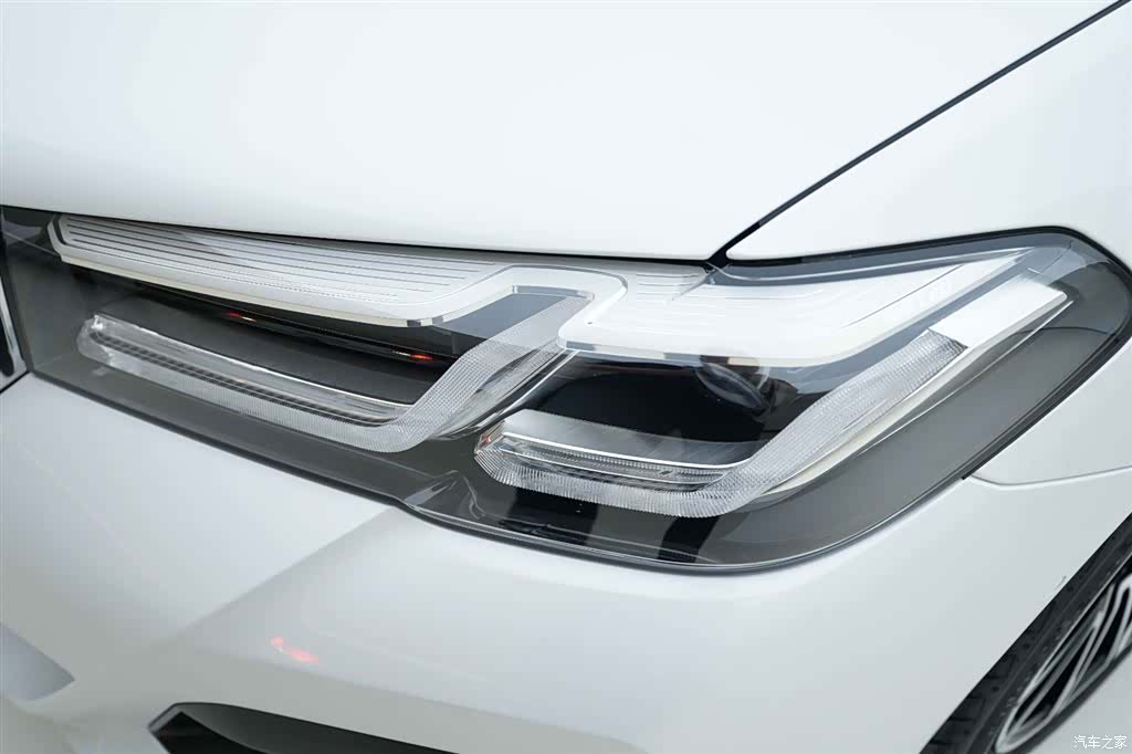 BMW 5 Series, 2023 15
