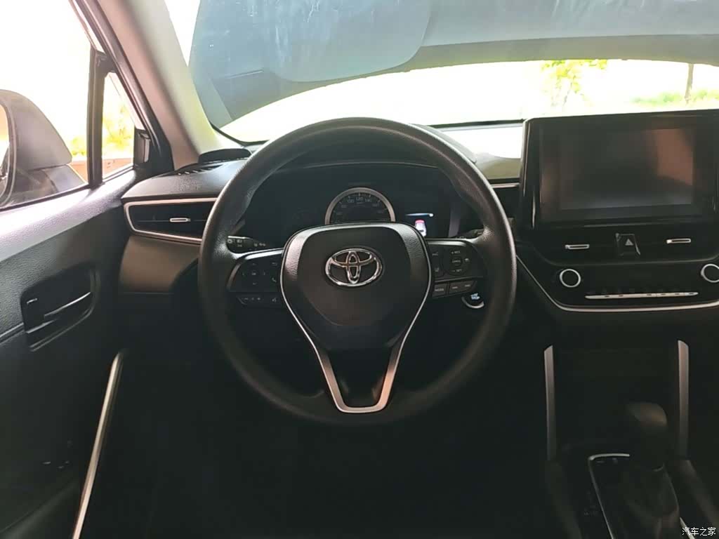 Toyota Frontlander, 2022 11