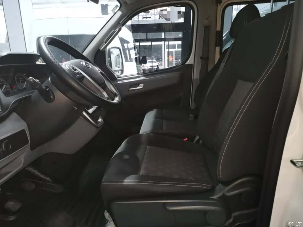 Maxus V80, 2026 15