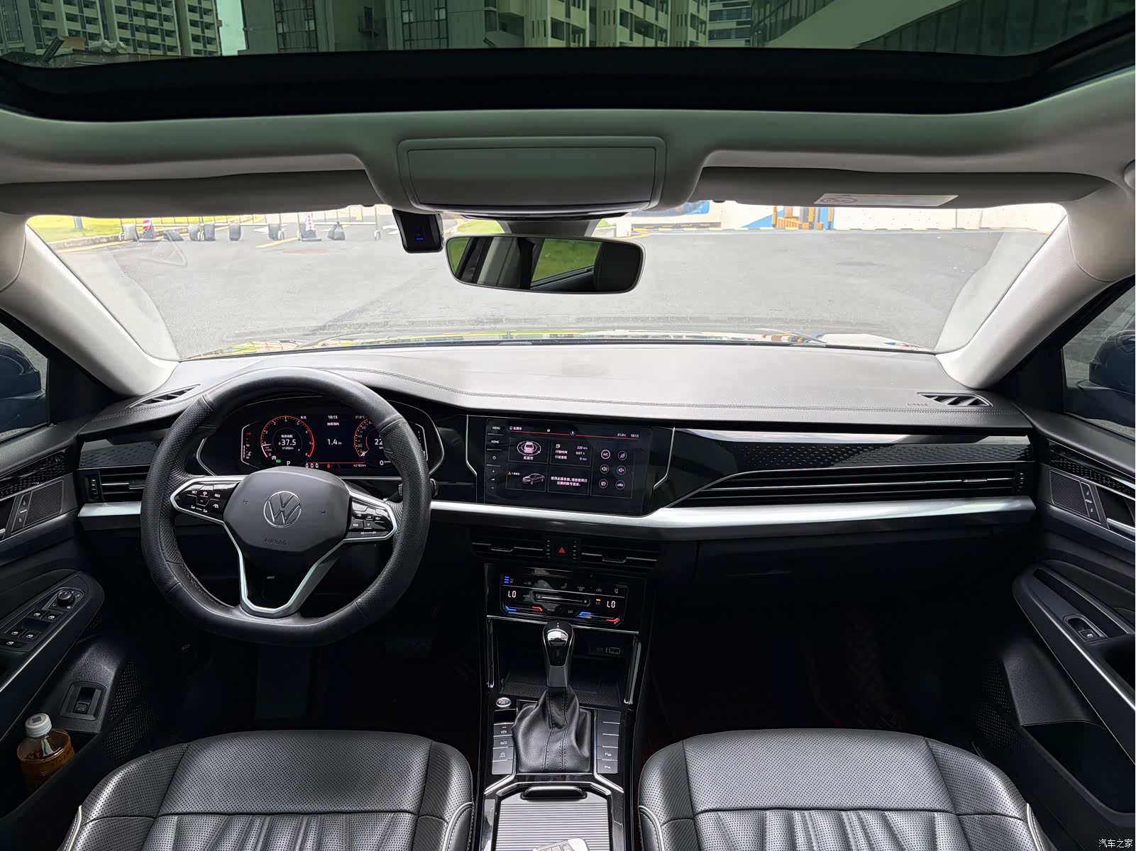 Volkswagen Passat, 2022 16