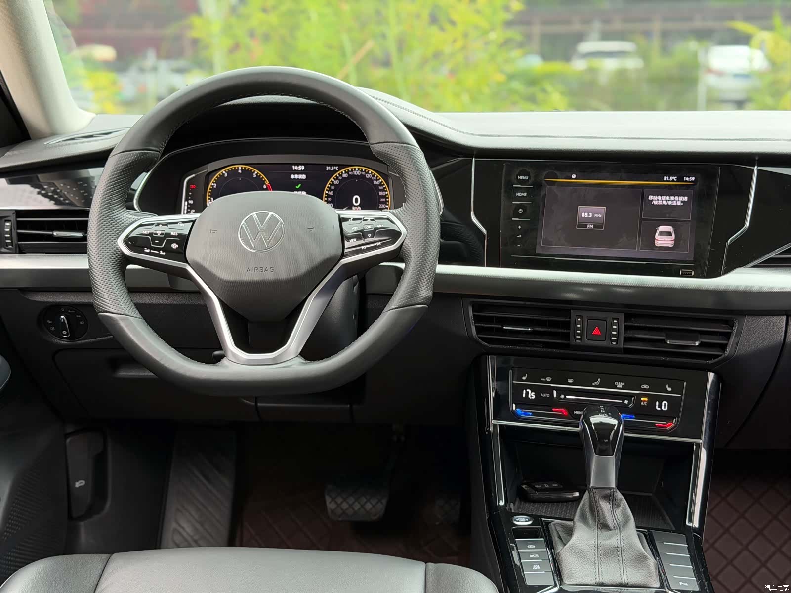 Volkswagen Passat, 2022 все фото