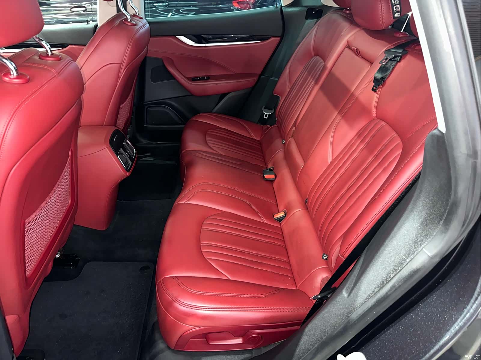 Maserati Levante, 2016 10