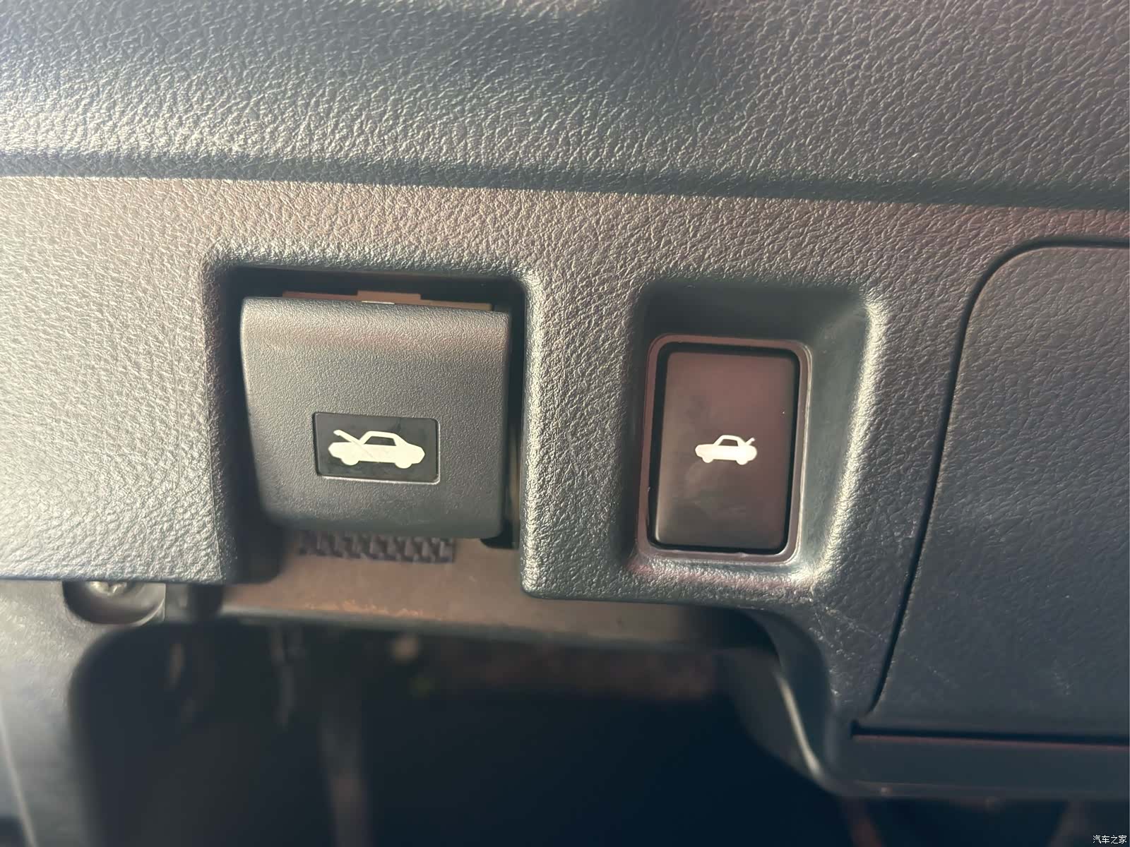 Lexus IS, 2019 28