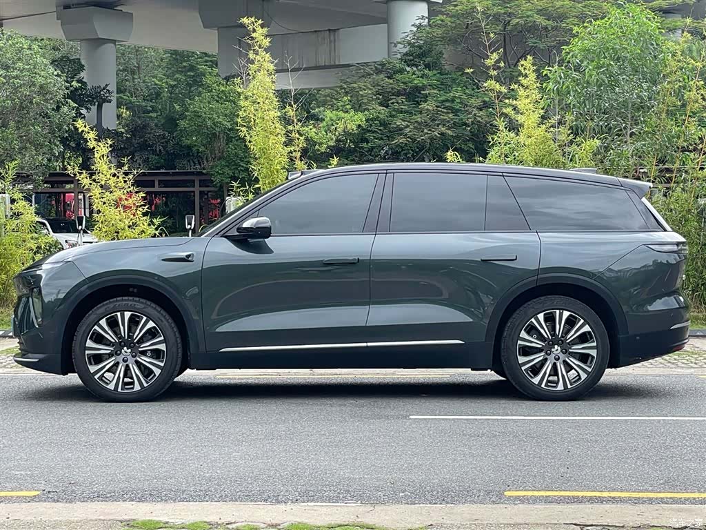 NIO ES8, 2023 6