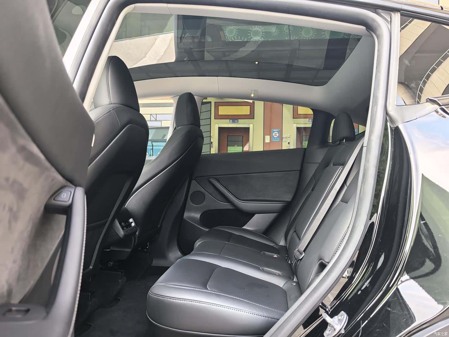 Tesla Model Y, 2023 6