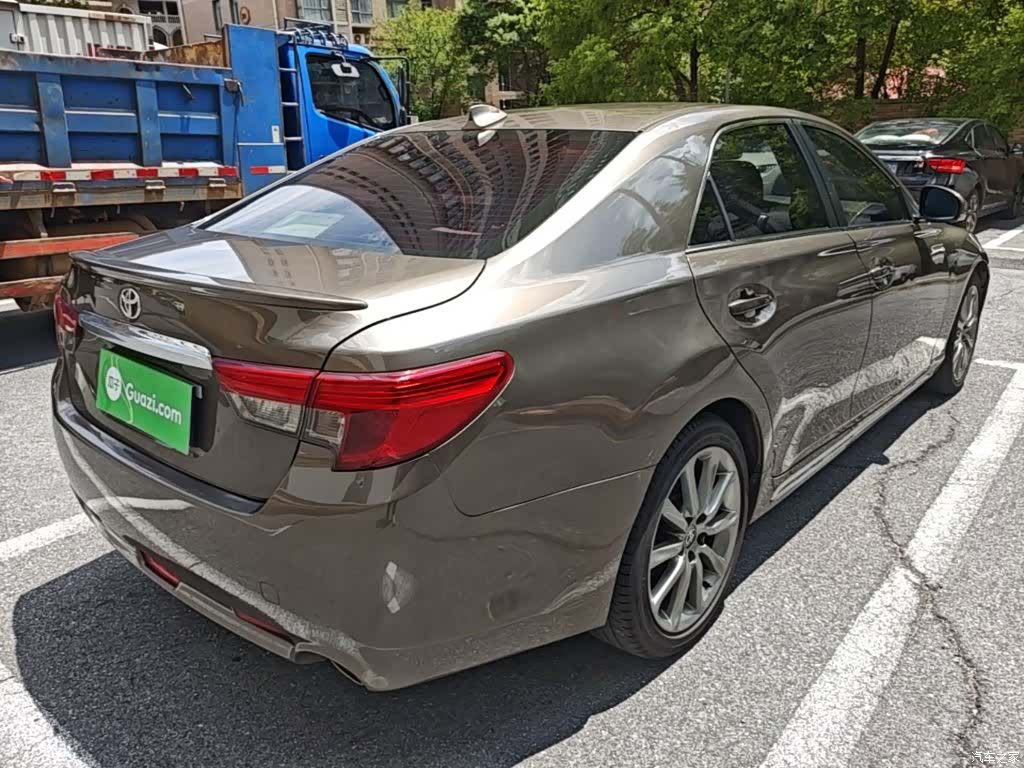 Toyota 2.5V, 2016 7