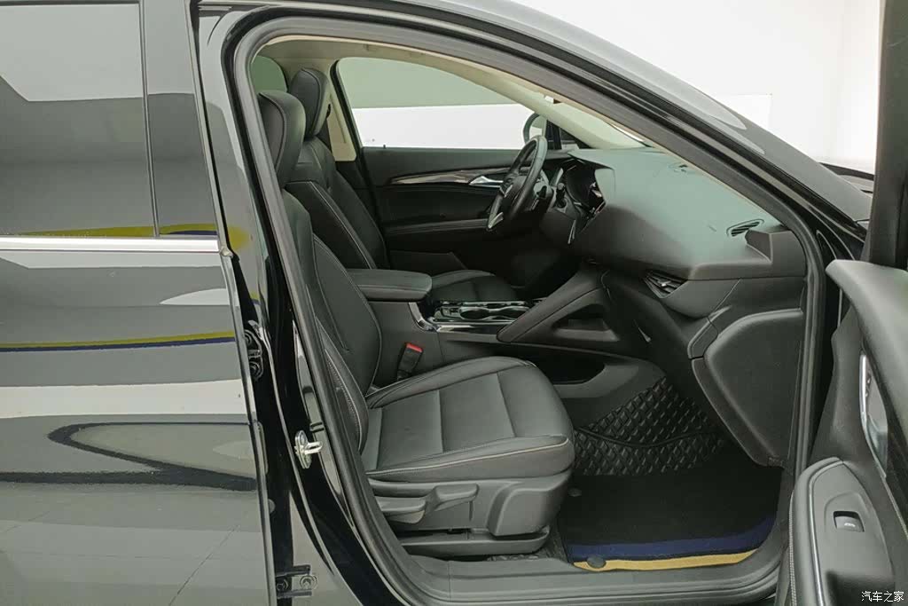 Buick Envision Plus, 2022 8