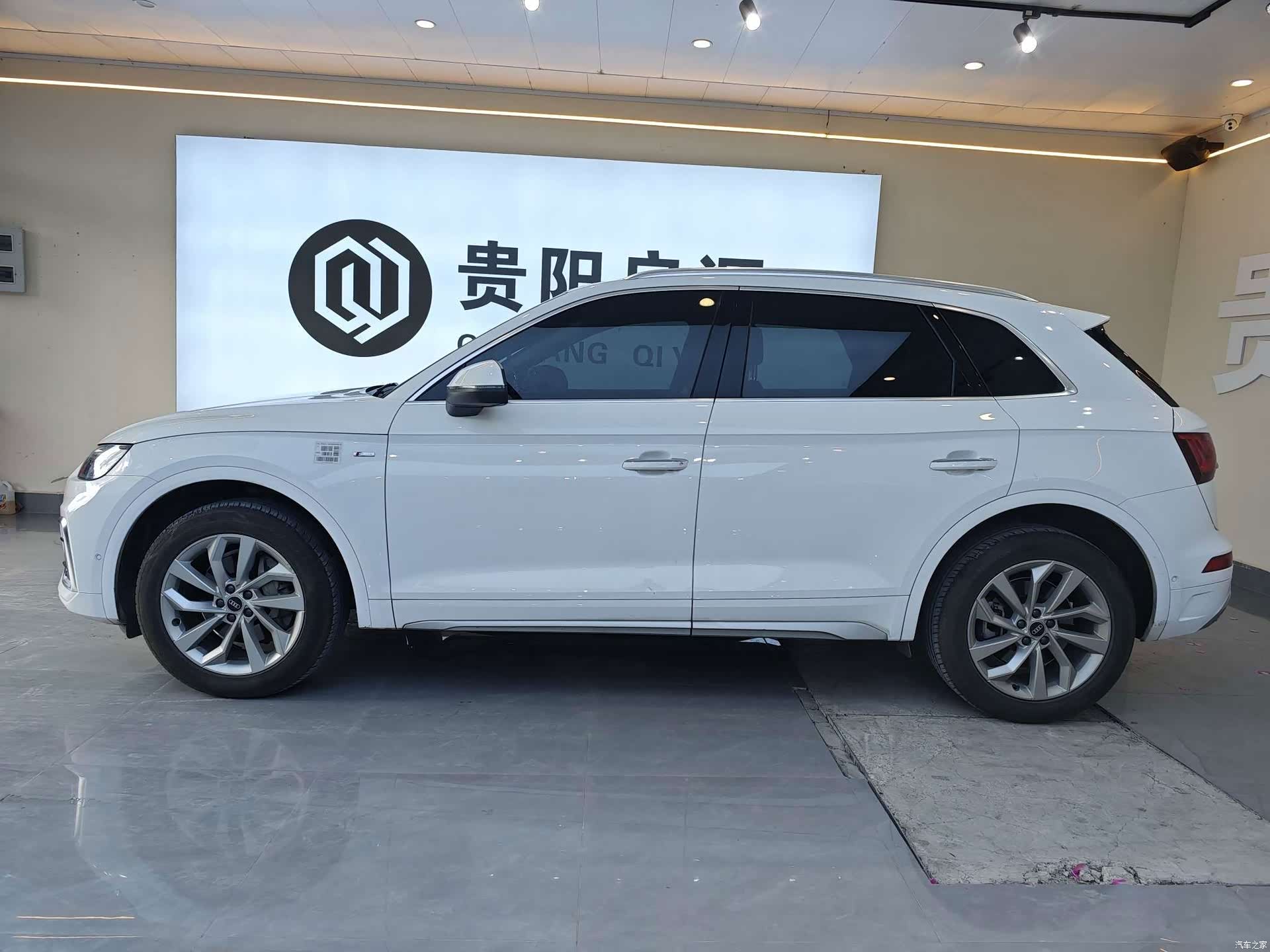Audi Q5L, 2021 3