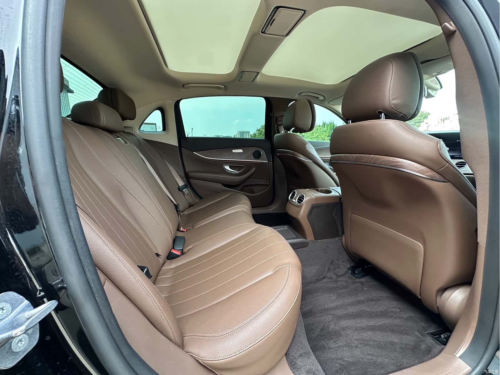 Mercedes-Benz E-Class, 2019 8