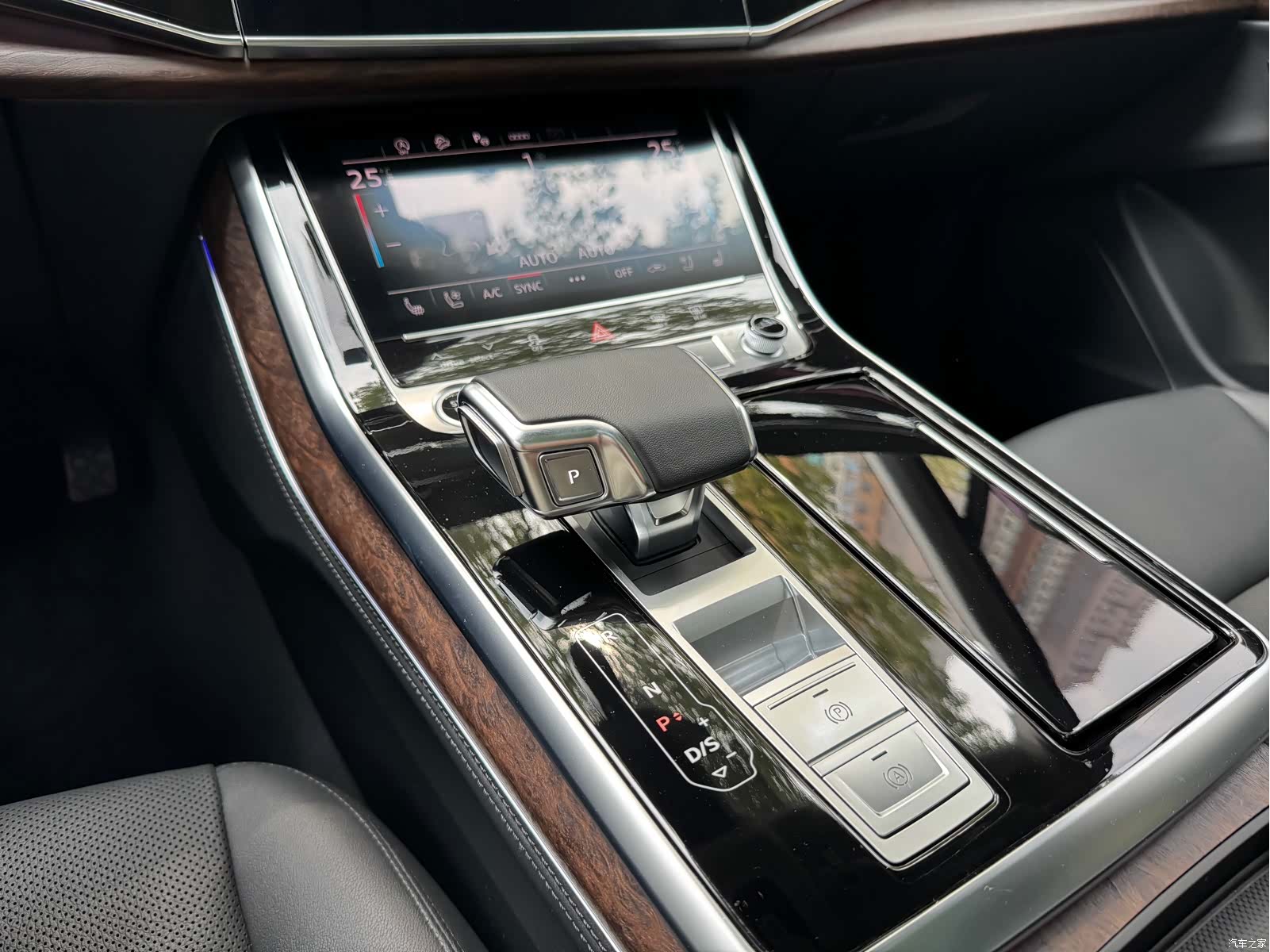 Audi Q7, 2023 12