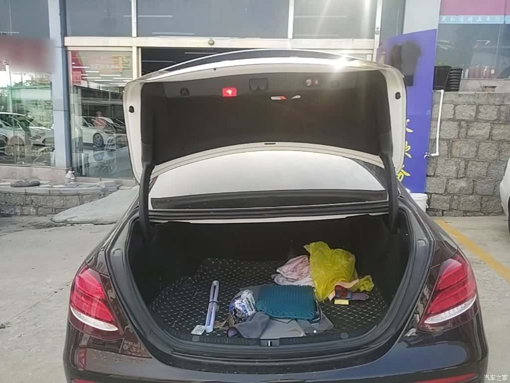 Mercedes-Benz E-Class, 2019 19