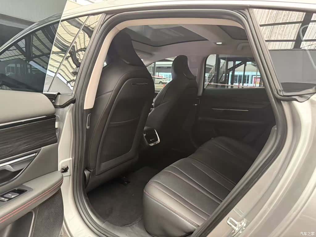 Xpeng P7, 2024 15