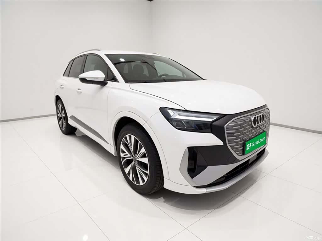 Audi Q4 e-tron, 2024 4