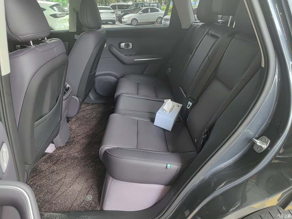 Leapmotor C10, 2025 17