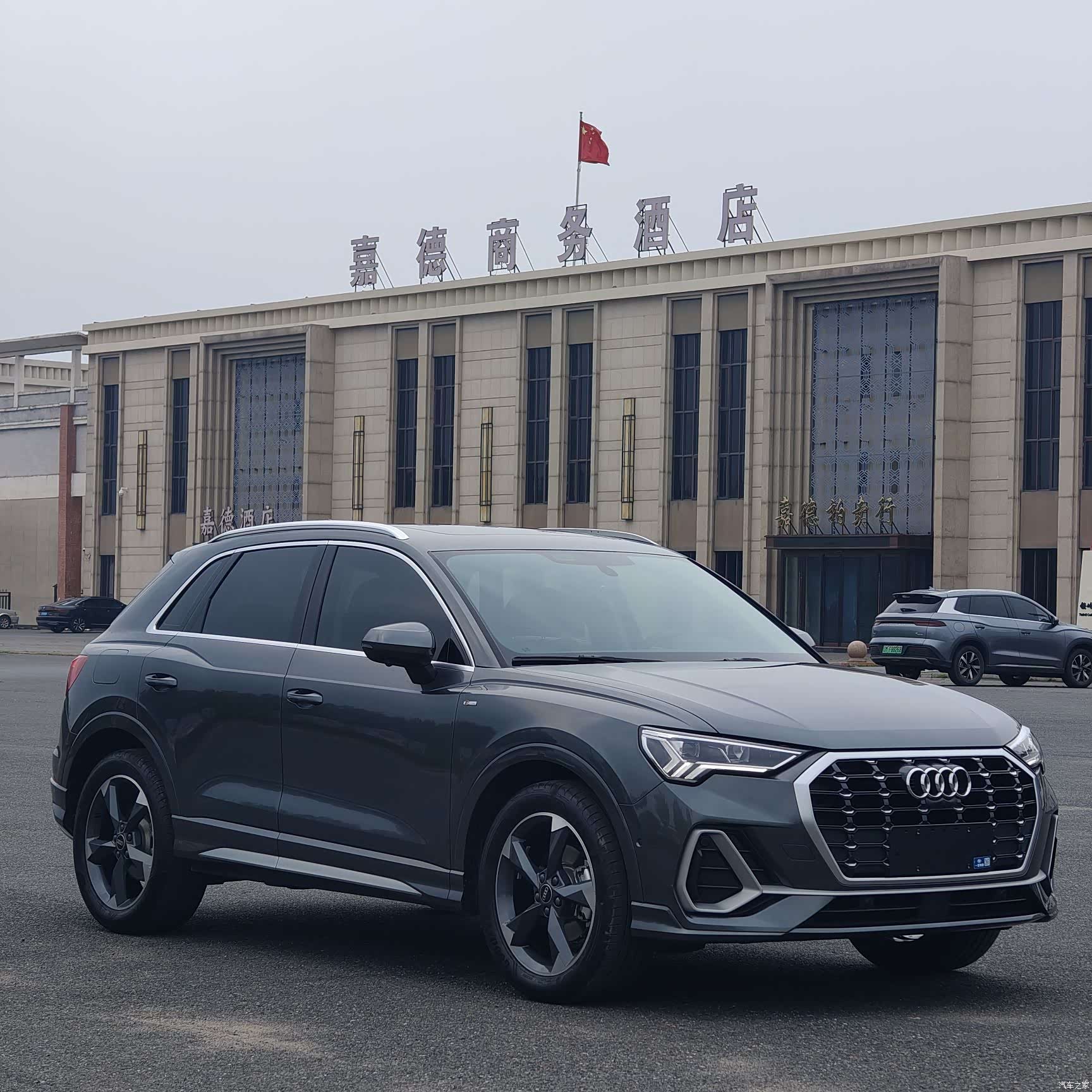 Audi Q3, 2022 3