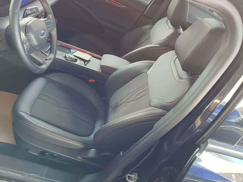 Ford Mondeo, 2022 15