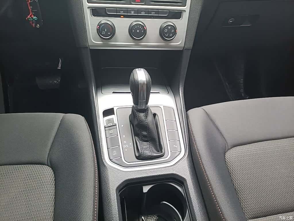 Volkswagen Golf, 2016 14