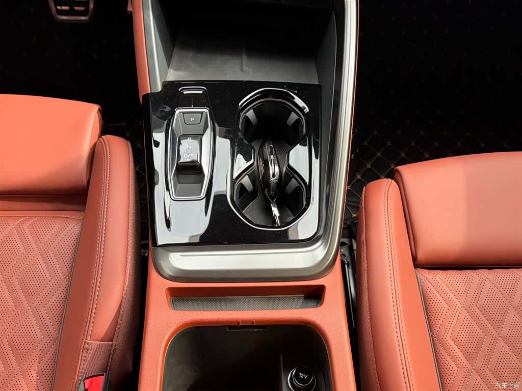 Audi Q5L, 2026 20