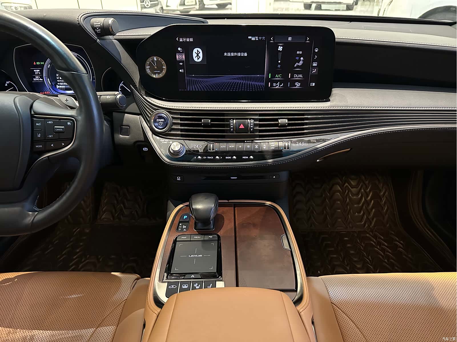 Lexus LS, 2021 7