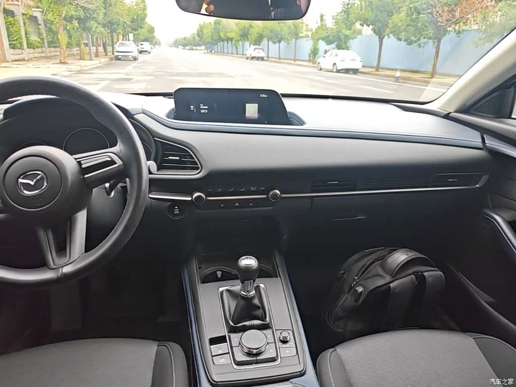 Mazda CX-30, 2025 13
