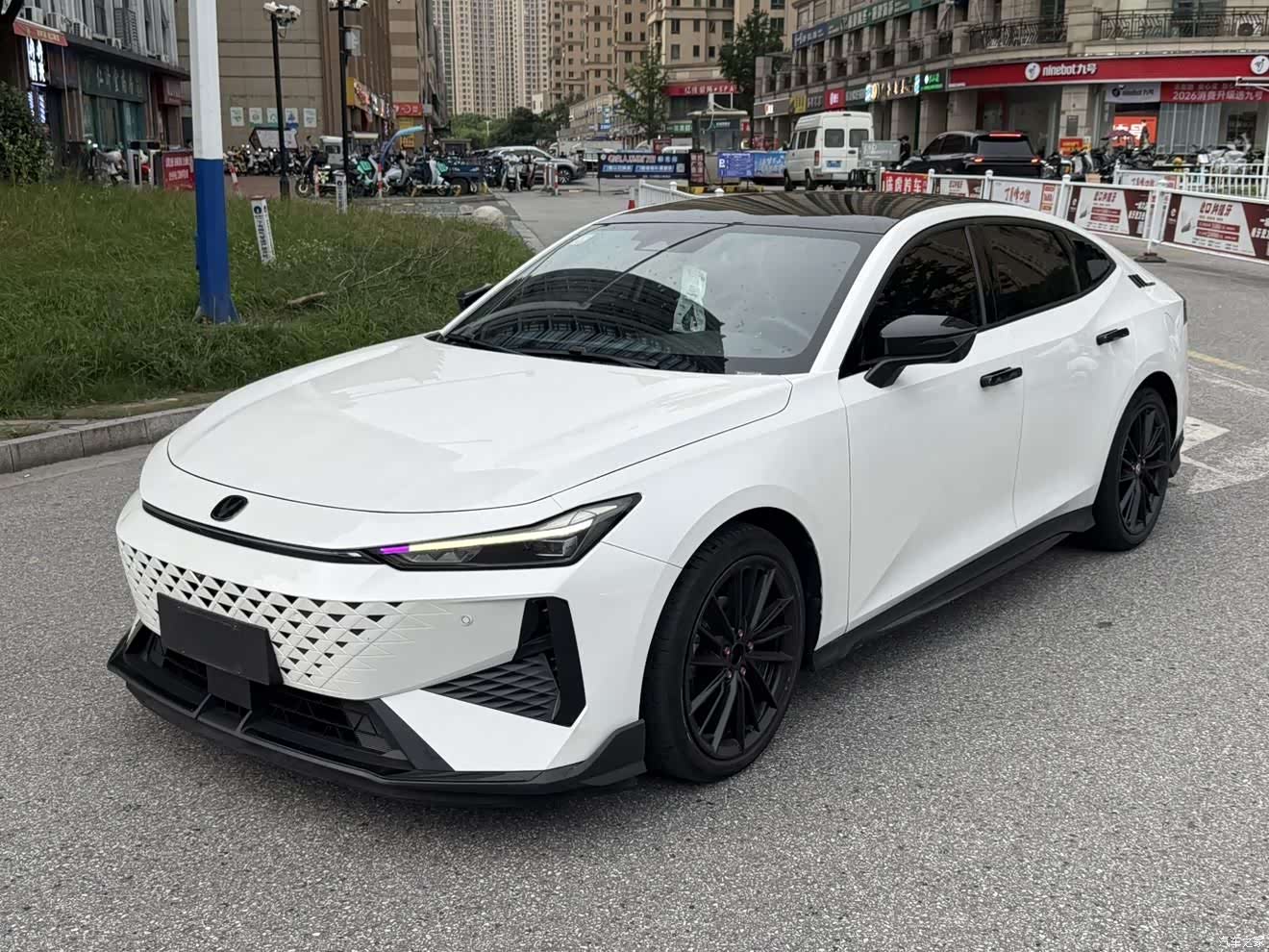 Changan UNI-V