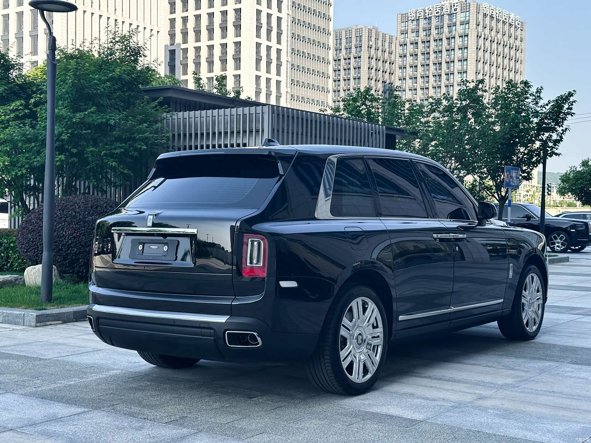 Rolls-Royce Cullinan, 2025 3