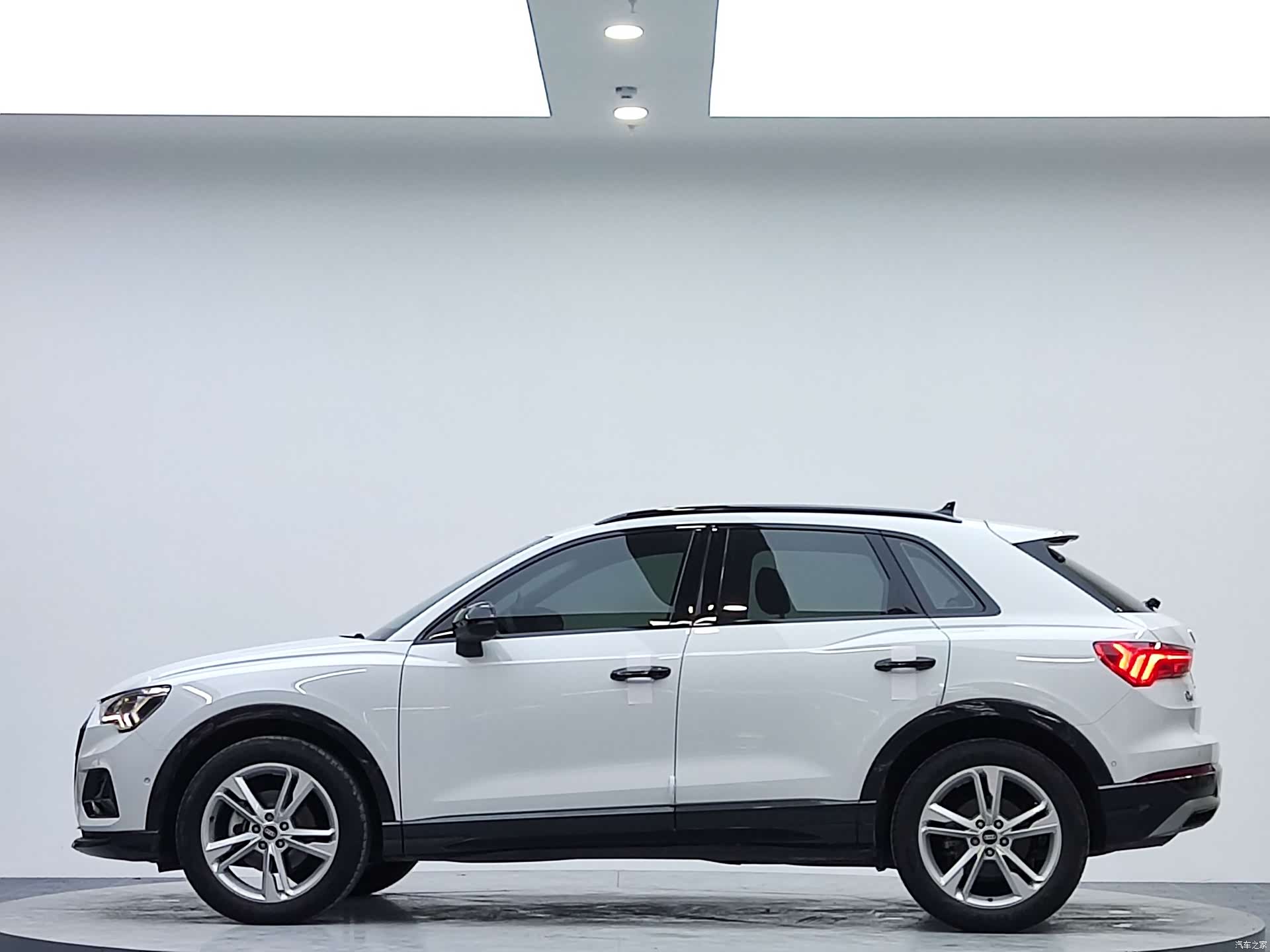 Audi Q3, 2021 все фото