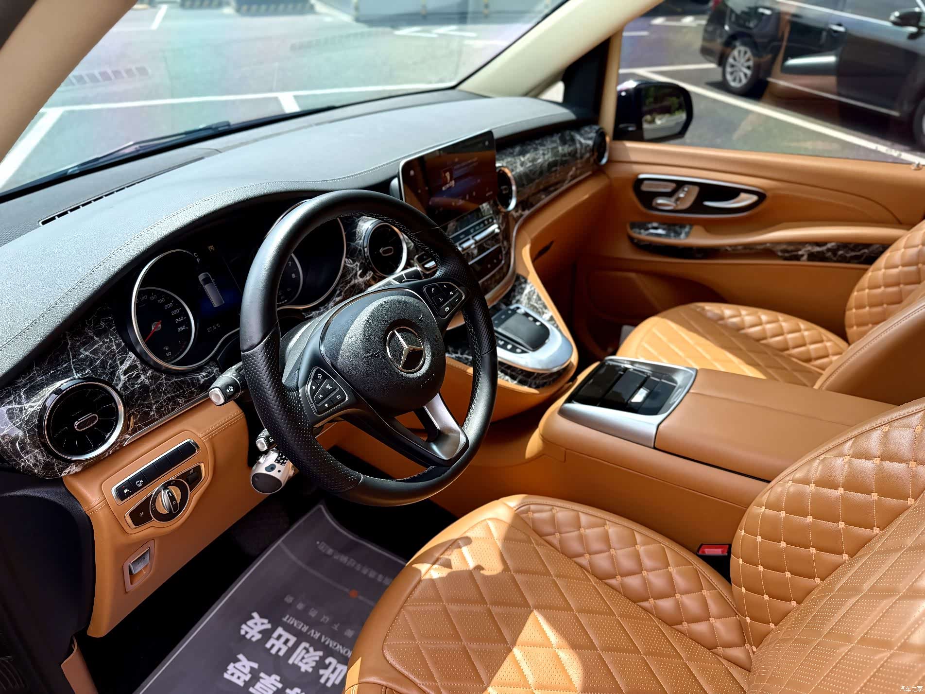 Mercedes-Benz V-Class, 2023 все фото