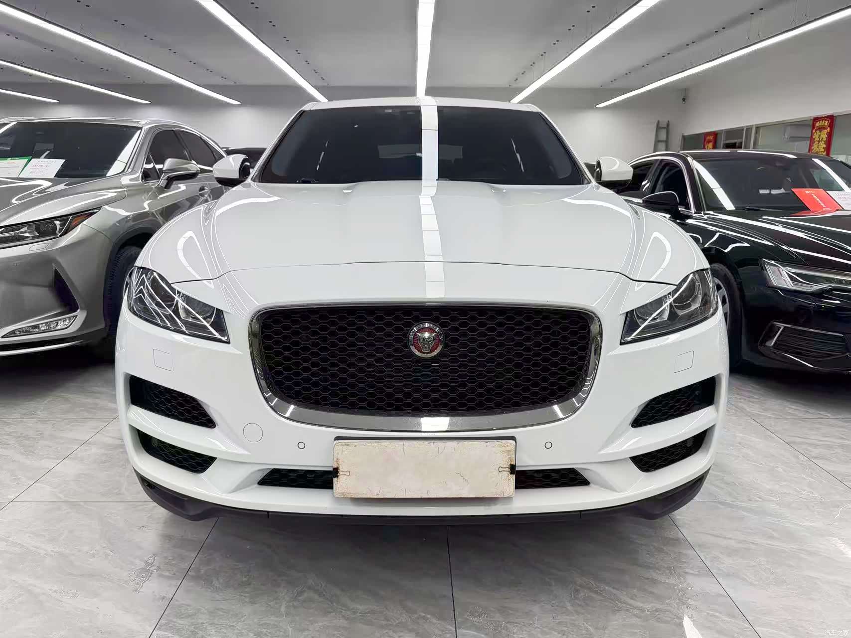 Jaguar F-PACE, 2018 2