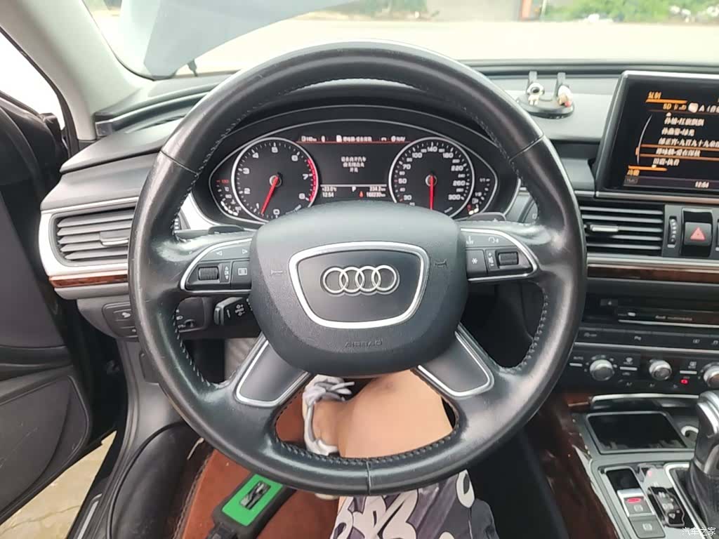 Audi A6L, 2015 11