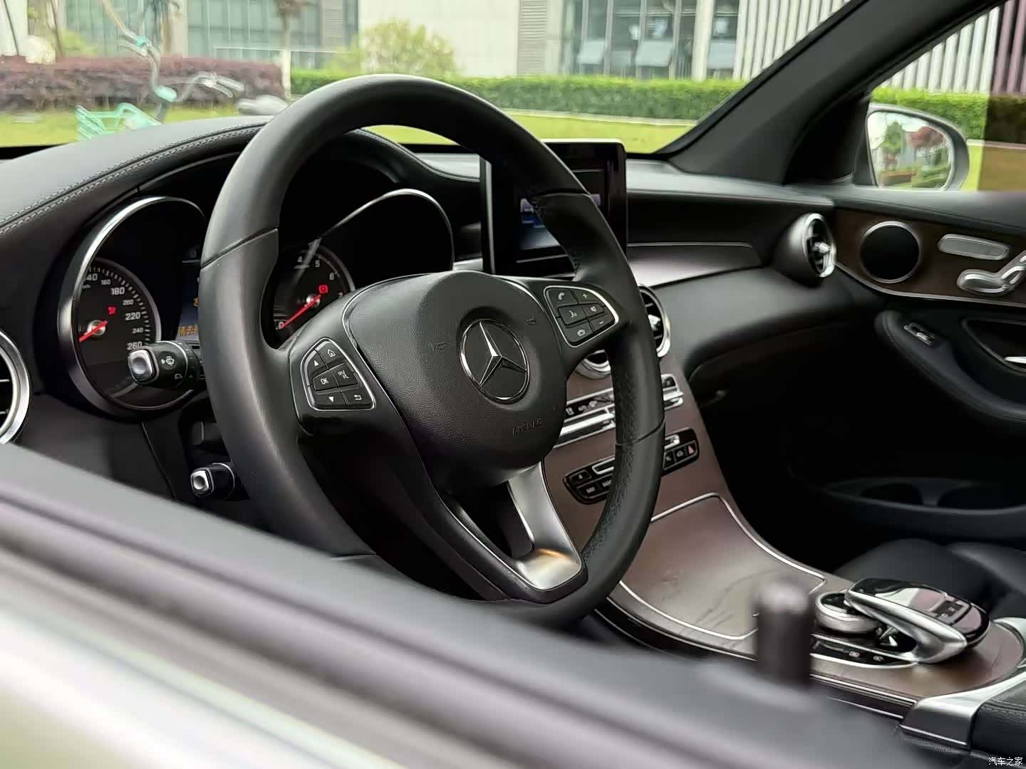 Mercedes-Benz GLC, 2016 4