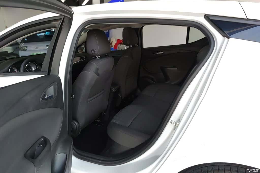Buick Verano, 2016 11