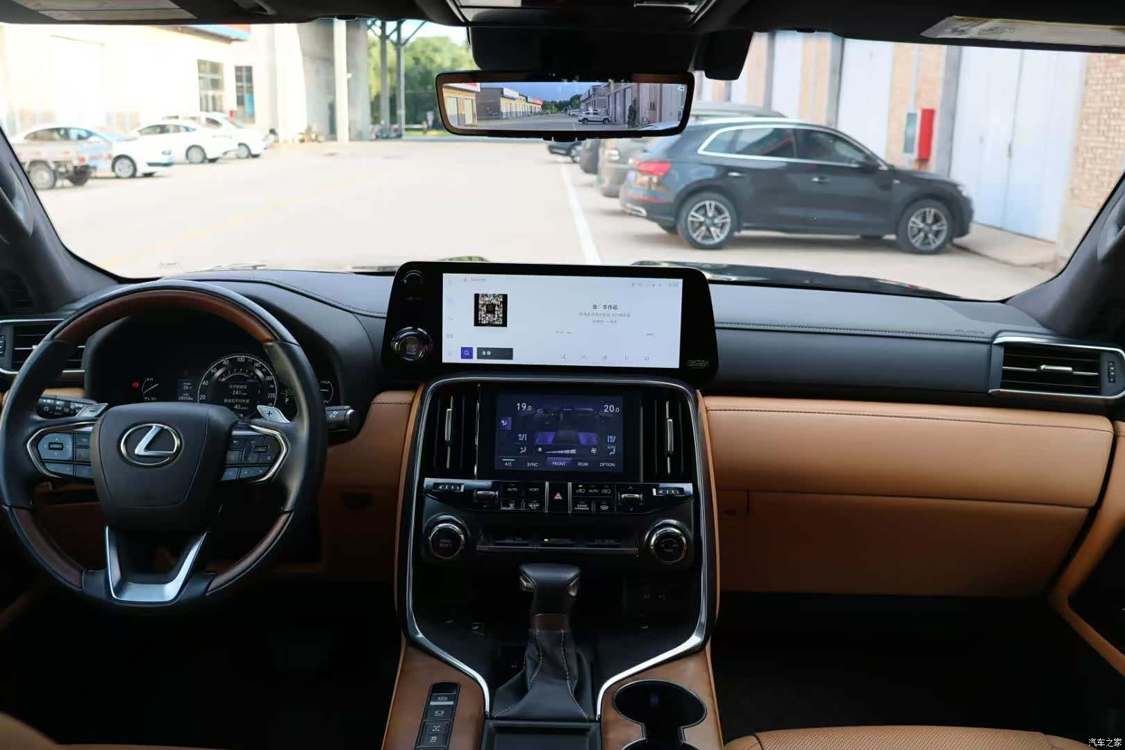 Lexus LX, 2025 13