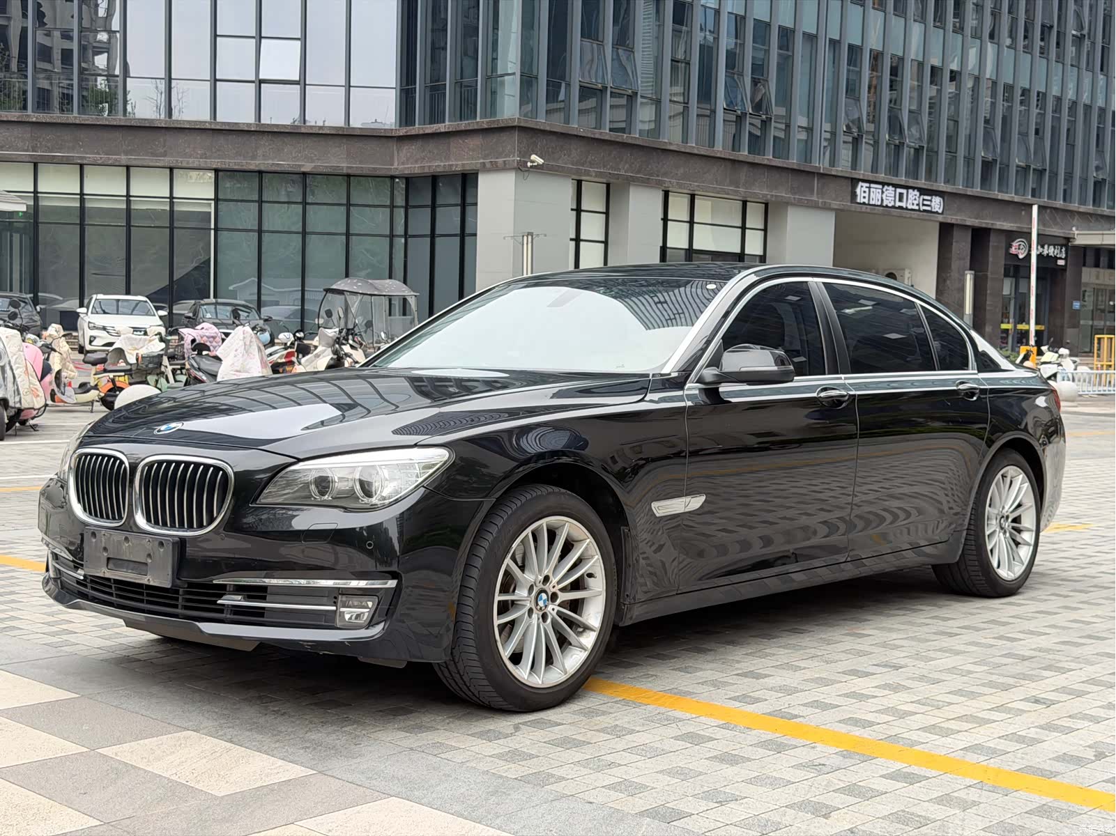 BMW 7 Series, 2015 1